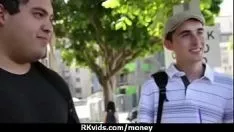 Oynat Yardımsız küçük hanım ve ciddi şekilde sikme seks video kaydı 24