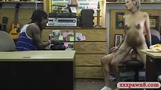 Reproducir Blacken bf deja que el tipo empape se folle a su señorita