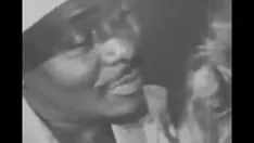 Putar Rekaman video lama bbc rasial kewanitaan waktu asal pembebasan