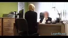 Oynat Boynuzlu bayan pornolly karıştırıyor