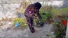 تشغيل مارست شقيقة أخت زوجها الجنس مع رفيق قريبها في وقت لاحق وهي تشرب الشاي