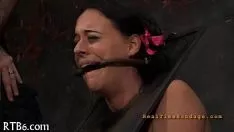 Abspielen Veröffentlichen Sie Sadomasochismus-Sexvideos