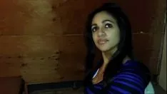 Reproducir Desi en busca de gran culo dinero sucio regalo despilfarro trabajo para gran zapato negro