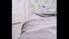 Играть 18-летняя cnix на секретной банке в общественном туалете