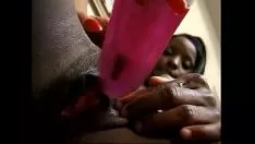 Jouer Tribades blondes ayant des relations sexuelles avec des jouets