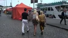 Redare Privire peste adolescent orificiul triadei public