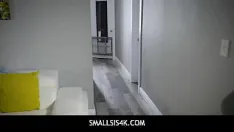 Reproducir Smallsis4k: ¿qué sucede cuando una chica de 18 años educada en casa (eliza eves) conoce su primera polla real?