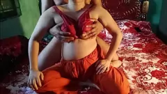 Jouer Asiatique Desi Teen filme pour la première fois du porno fait maison