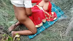 চালান আউটডোর প্যাশন: রশিদের সাথে বিগ-টিটেড পুতুলের স্টিমি রোম্প