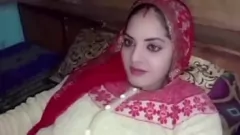 Putar Vagina ketat India Bhabhi Lalita berusia 18 tahun mendapatkan hasil akhir yang lembut di sesi seks hardcore