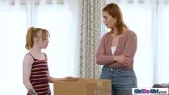 تشغيل خط الأب وأنا: لقاء مثليه محظور