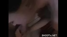 Oynat Seksi esmer küçük hanım tanya cum smack tapıyor