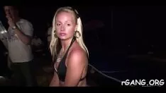 Odtwórz Babys są wysadzane tak puchną